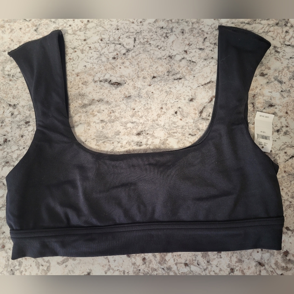 Aerie Offline Black Sports Bra, SZ Medium, Real Me Recharge